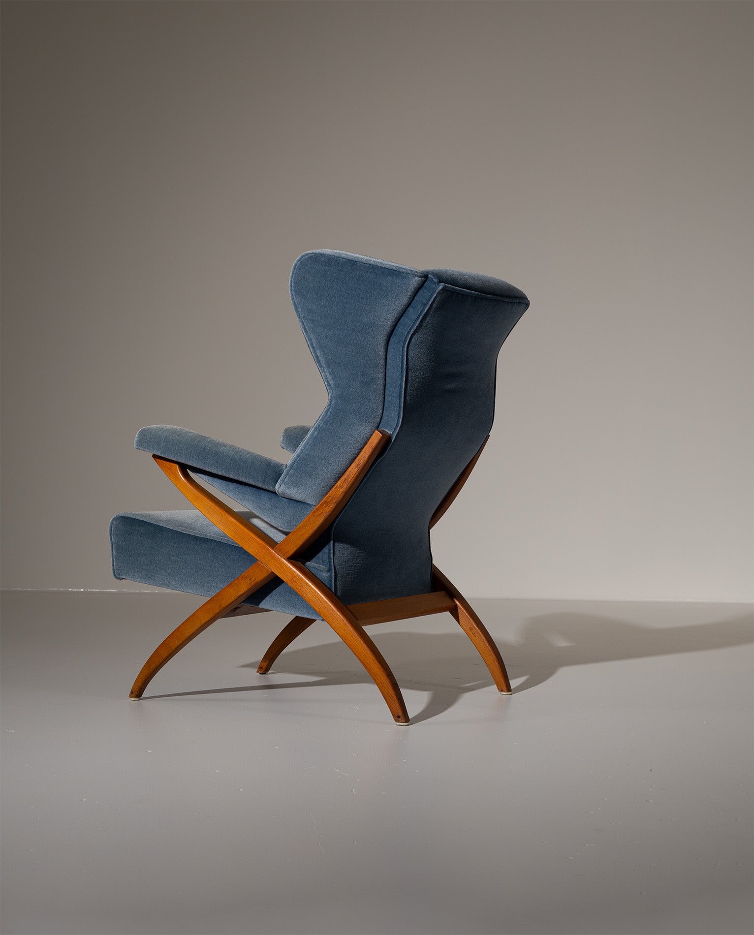 Fiorenza_Lounge_Chair_by_Franco_Albini,_Italian_Mid_Century_Modern_Design_Icon,_1952