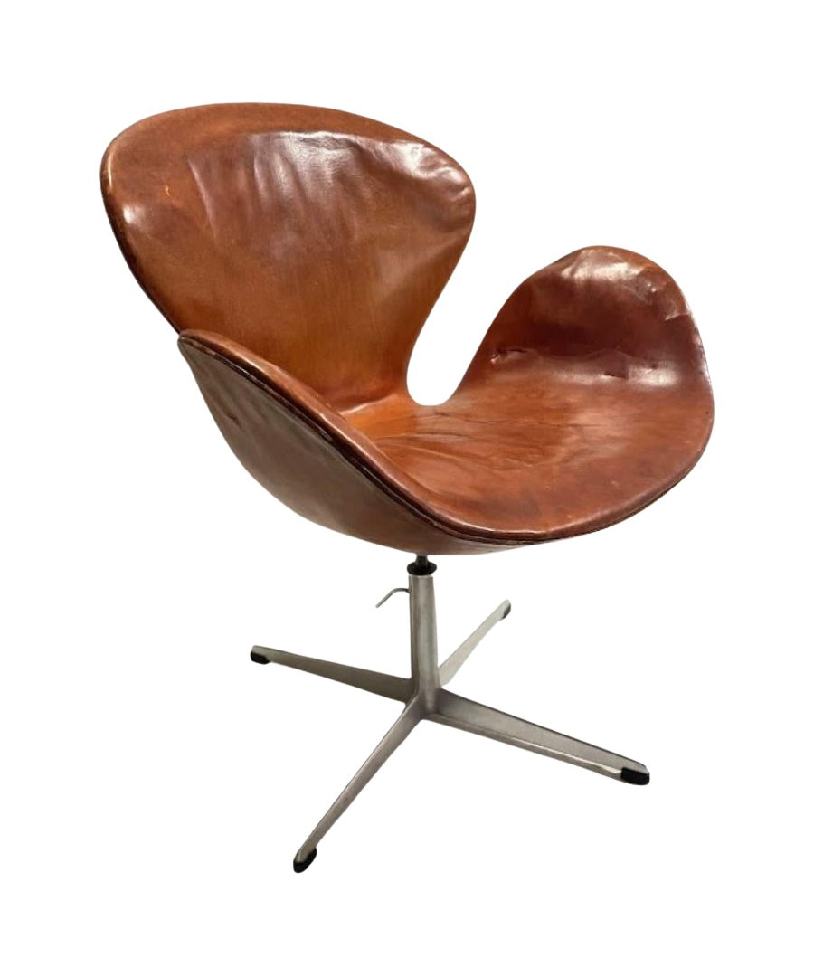 First_Edition_Arne_Jacobsen_Swan_Chair,_Original_Patinated_Leather,_1950s