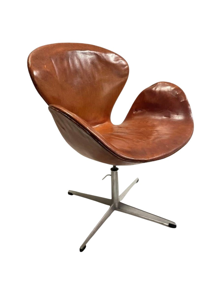 First_Edition_Arne_Jacobsen_Swan_Chair,_Original_Patinated_Leather,_1950s