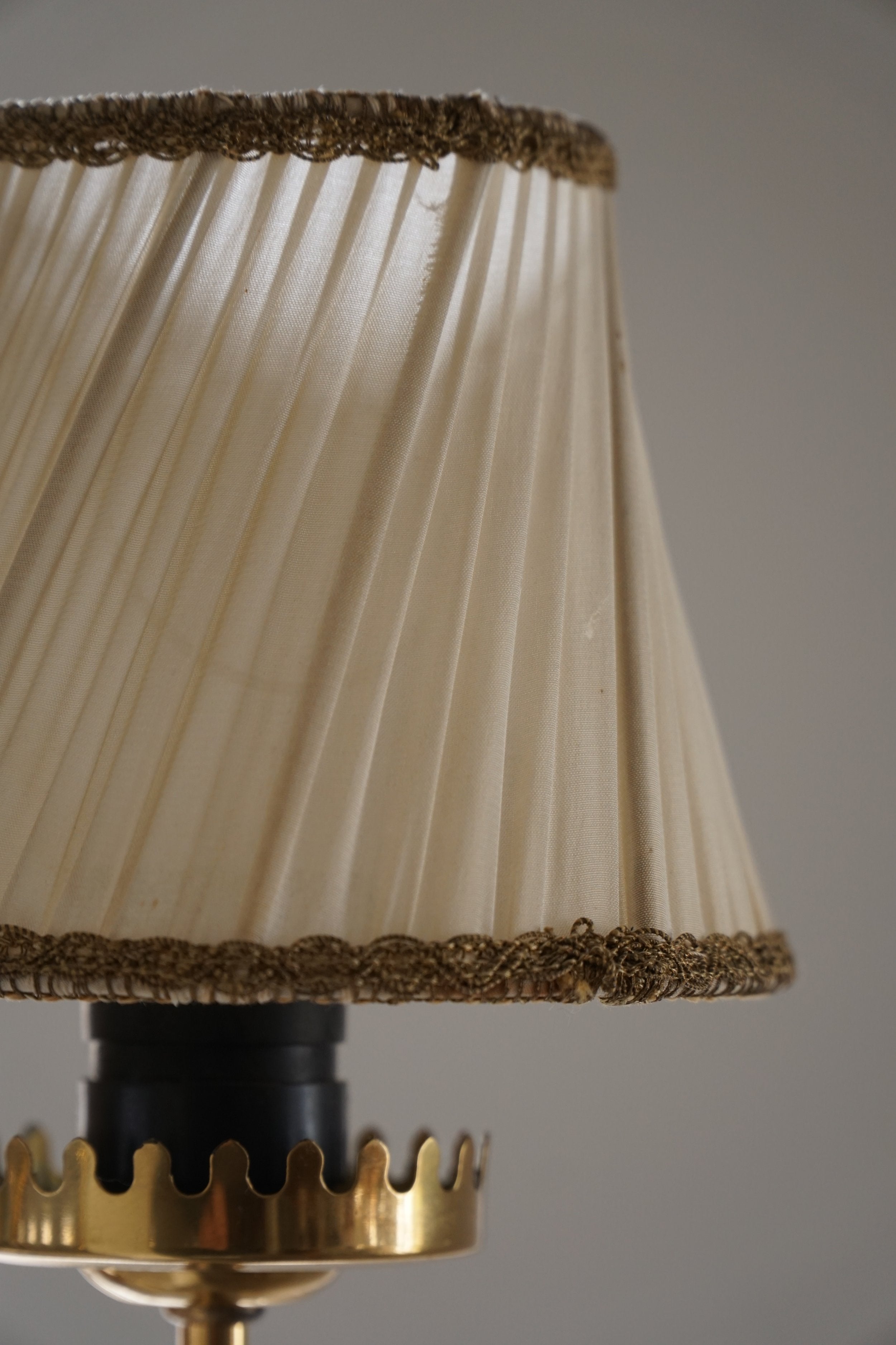 Five-Arm_Brass_Chandelier_with_Pleated_Shades