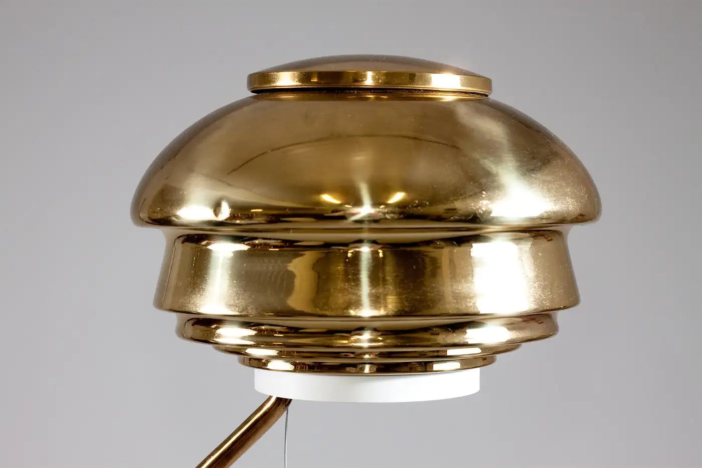 Floor_Lamp_A808_by_Alvar_Aalto_1950s_Finland