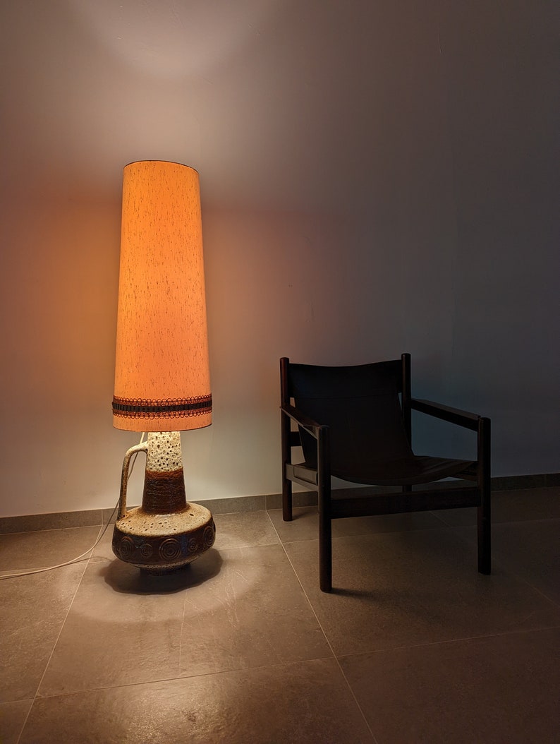 Floor_lamp_by_Hustadt-Leuchten,_Neheim-Huesten,_Germany_1970s