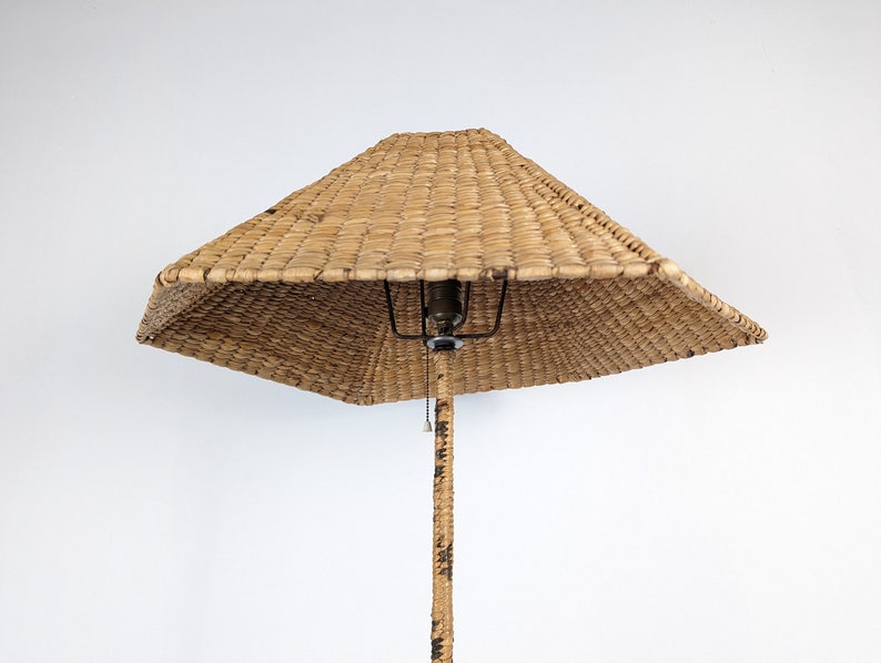 Floor_lamp_by_Mario_López_Torres_1970s