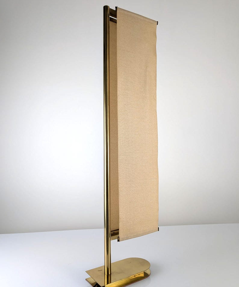 Floor_lamp_by_Pietro_Chiesa_for_Fontana_Arte,_1960s