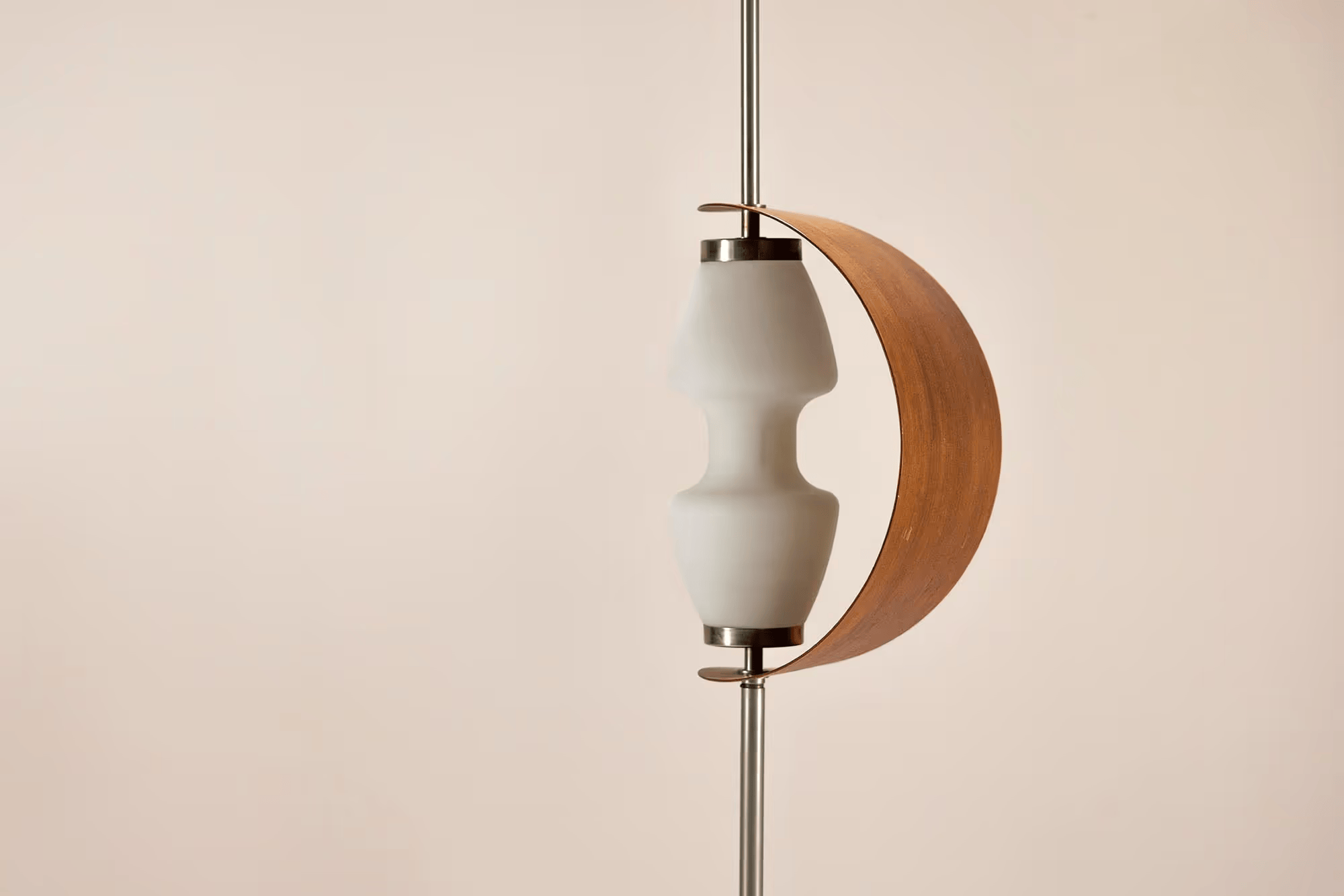 Mid-Century_Floor_Lamp_in_Marble,_Teak_and_Opaline_Glass,_Reggiani_Style