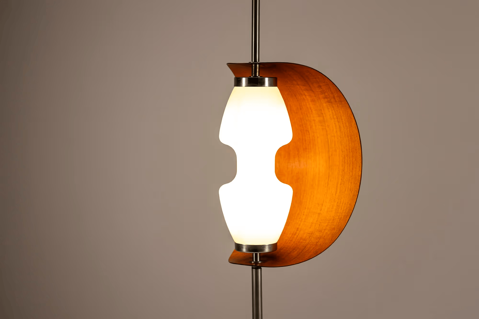 Mid-Century_Floor_Lamp_in_Marble,_Teak_and_Opaline_Glass,_Reggiani_Style