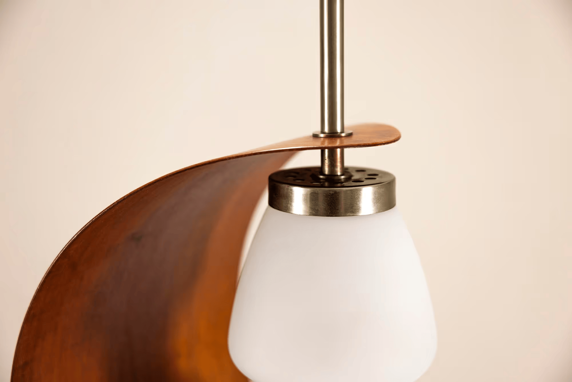 Mid-Century_Floor_Lamp_in_Marble,_Teak_and_Opaline_Glass,_Reggiani_Style