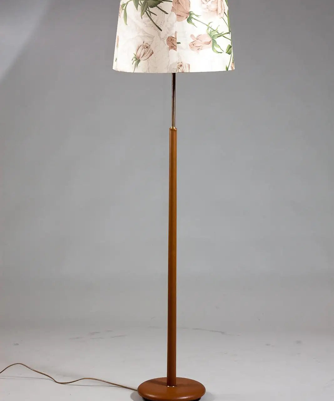 Floor_Lamp_Leather_Wrapped_Brass_Mid-Century_Modern_1950s_Sweden