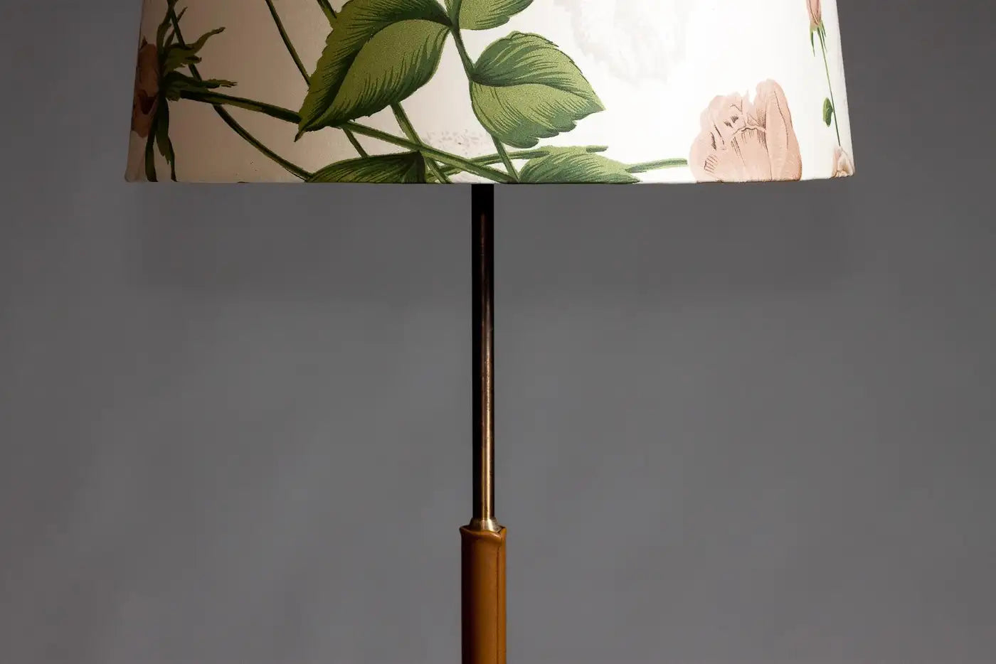 Floor_Lamp_Leather_Wrapped_Brass_Mid-Century_Modern_1950s_Sweden