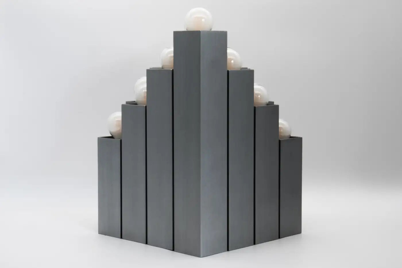 Floor_Lamp,_Mangiarotti_Style,_Brushed_Aluminum,_1970s,_Italy