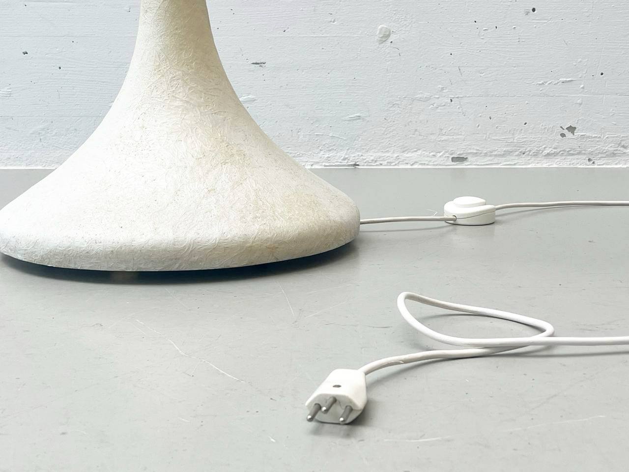 Floor_lamp_model_E.T.A._by_Guglielmo_Berchicci_for_Kundalini,_1990s