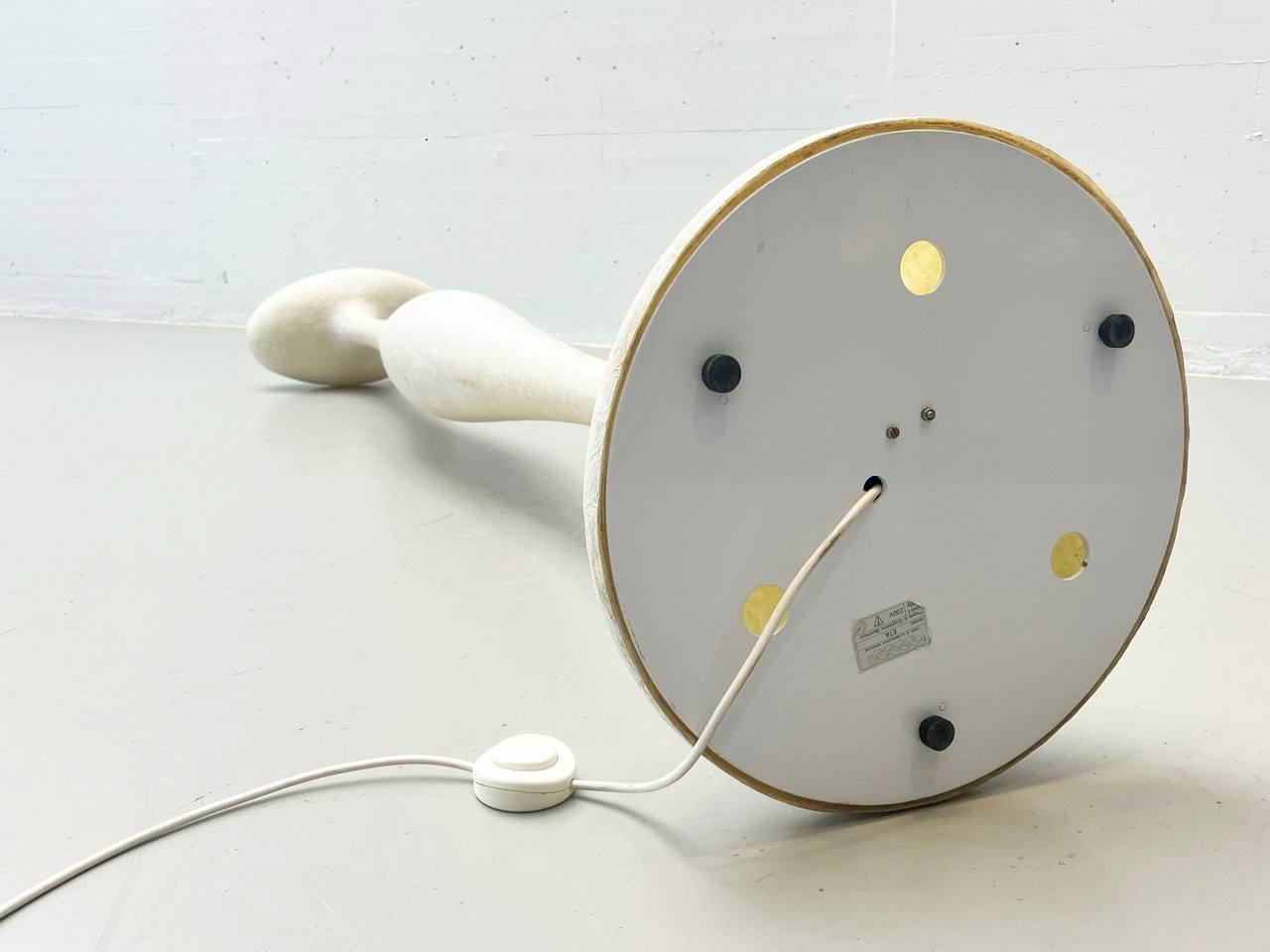 Floor_lamp_model_E.T.A._by_Guglielmo_Berchicci_for_Kundalini,_1990s