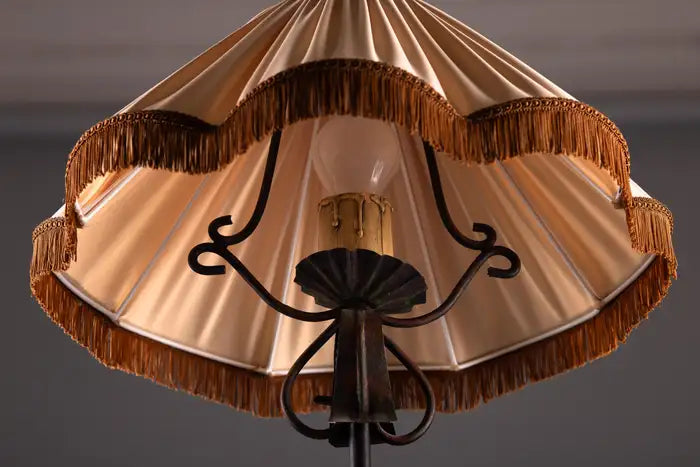 Floor_Lamp_Taidetakomo_Hakkarainen_Wrought_Iron_1930s_Finland