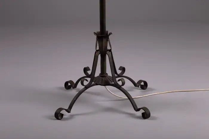 Floor_Lamp_Taidetakomo_Hakkarainen_Wrought_Iron_1930s_Finland