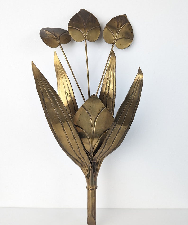 Floral_leaf_applique_in_brass_1960