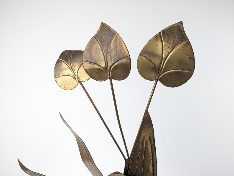 Floral_leaf_applique_in_brass_1960