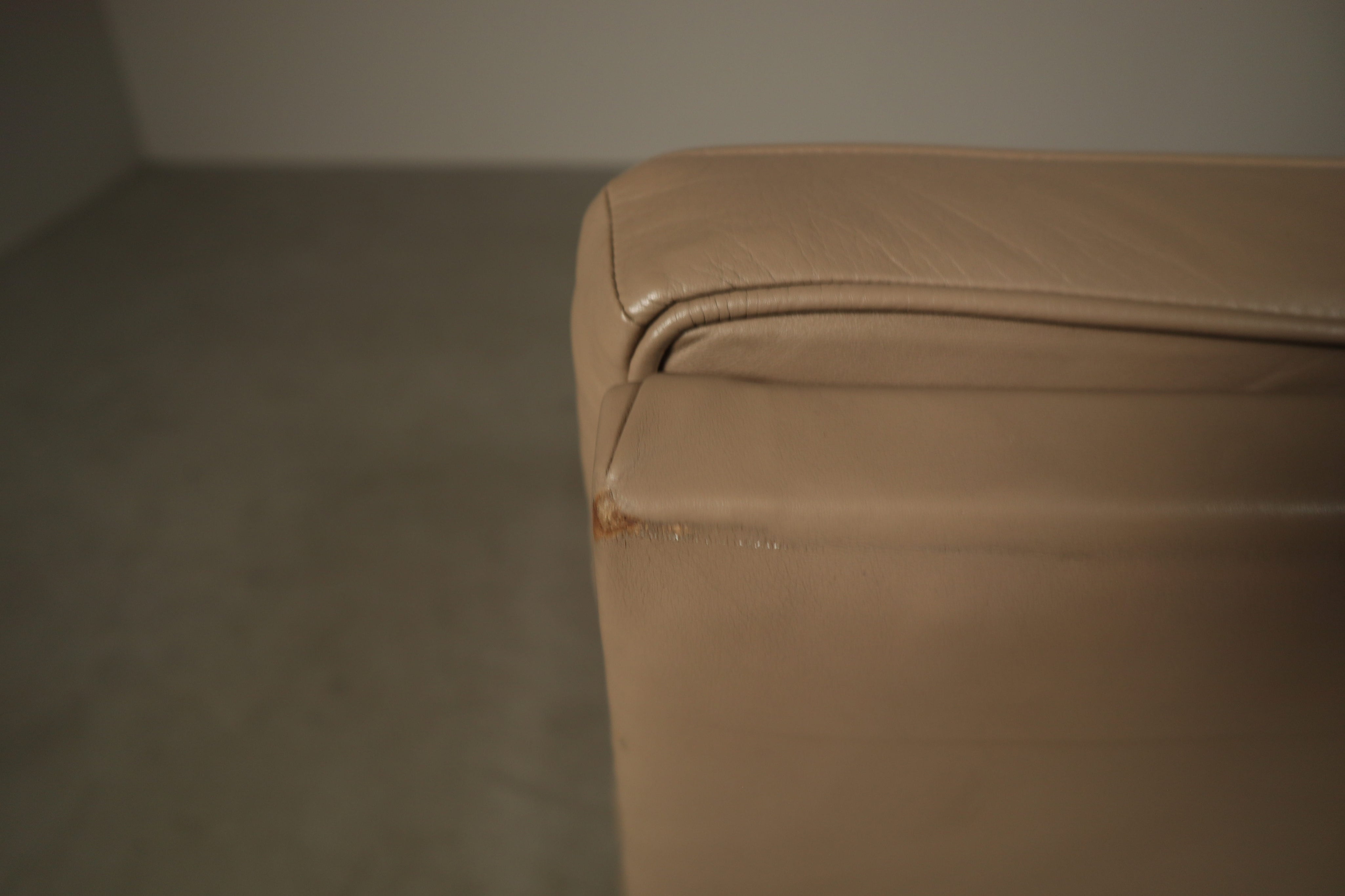 Florence_Knoll_leather_lounge_chair_mod._65_for_Knoll_International