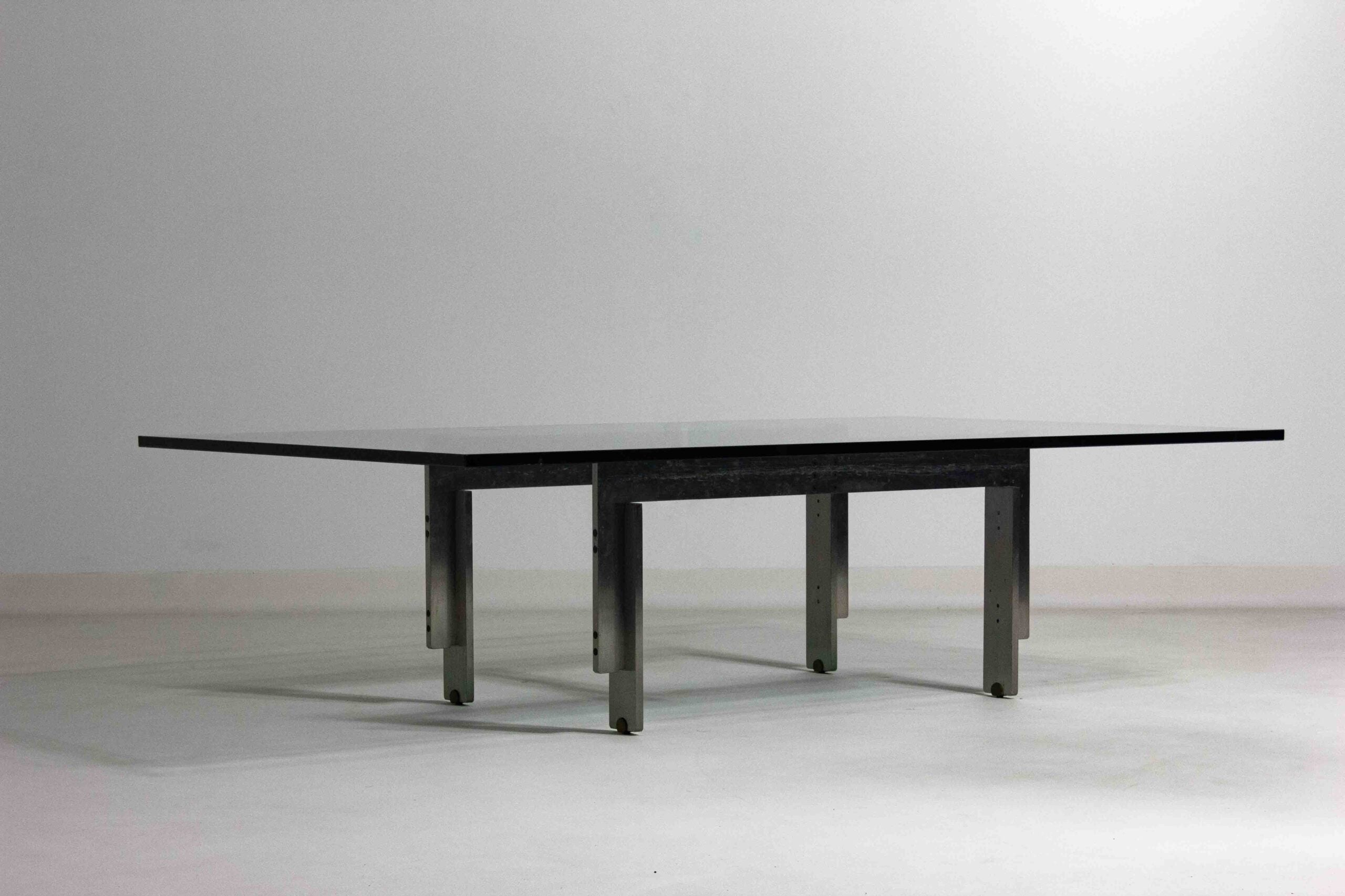 Florian_coffee_table_by_Carlo_Scarpa