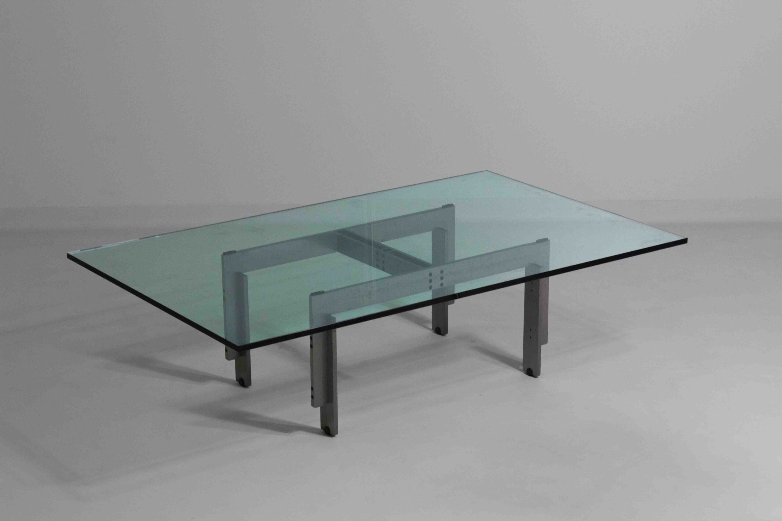 Florian_coffee_table_by_Carlo_Scarpa