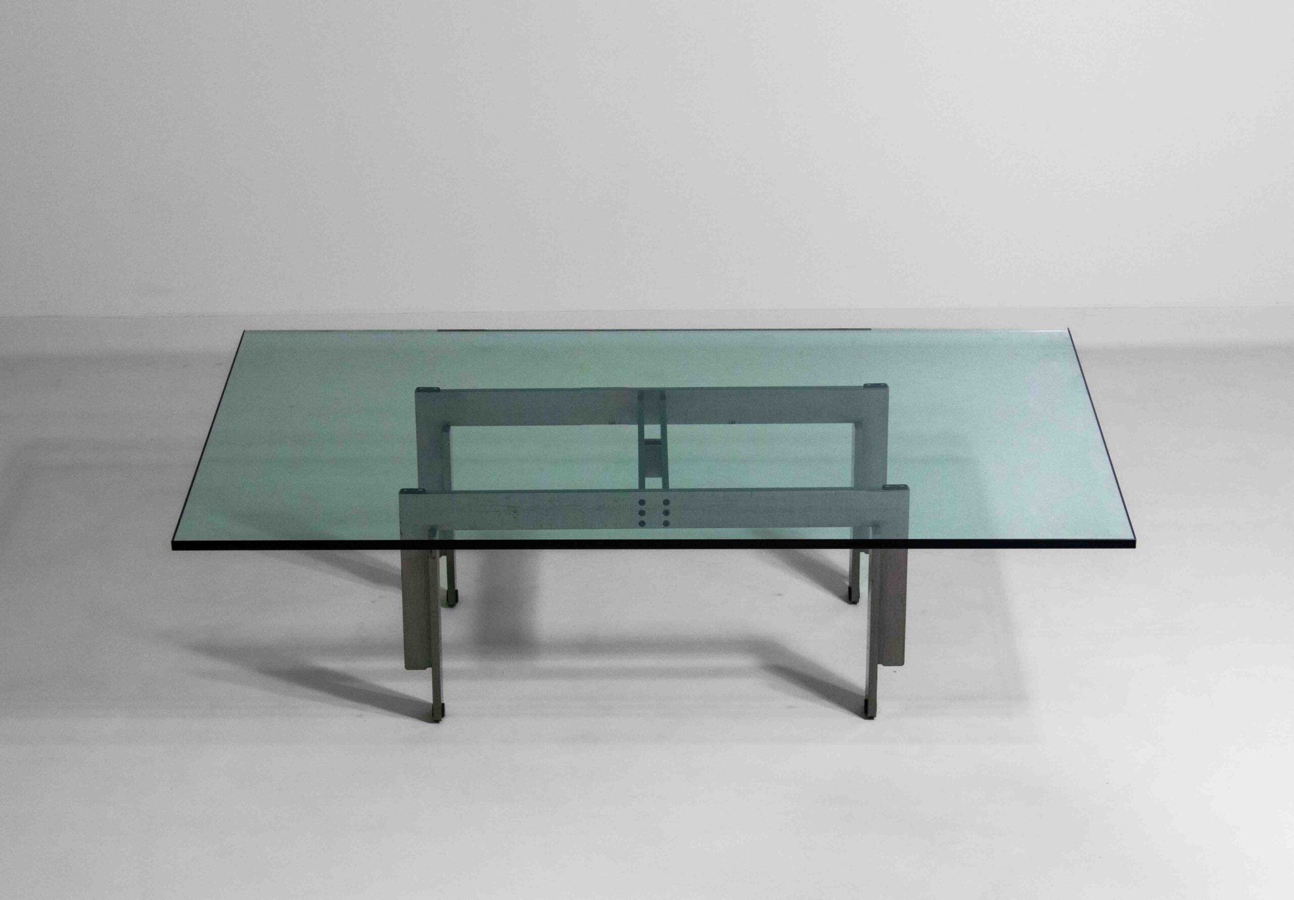 Florian_coffee_table_by_Carlo_Scarpa