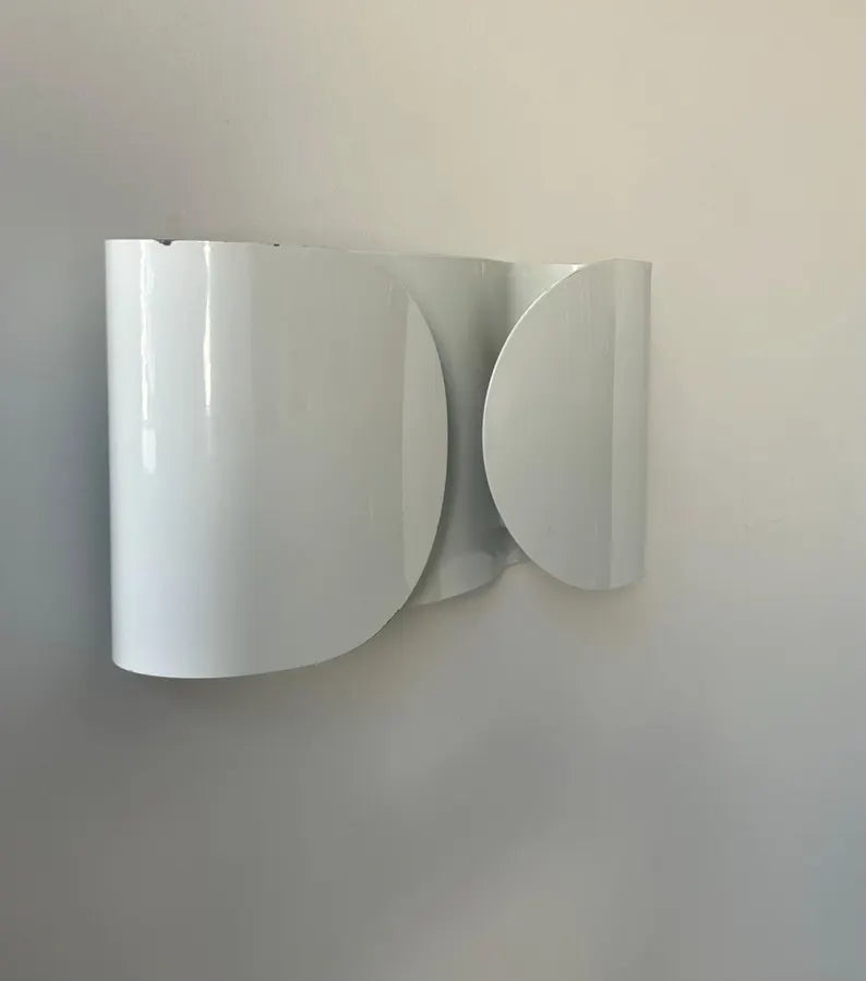 Foglio_Style_White_Metal_Wall_Sconce,_Italy_1970s–1980s