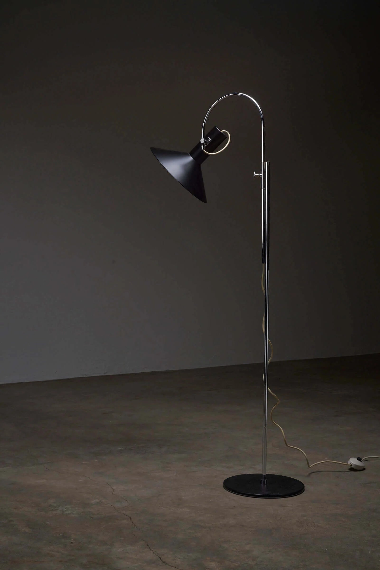 “Formel”_Floor_Lamp,_Hans_Due_for_Fog_&_Mørup,_Metal,_1970s,_Denmark