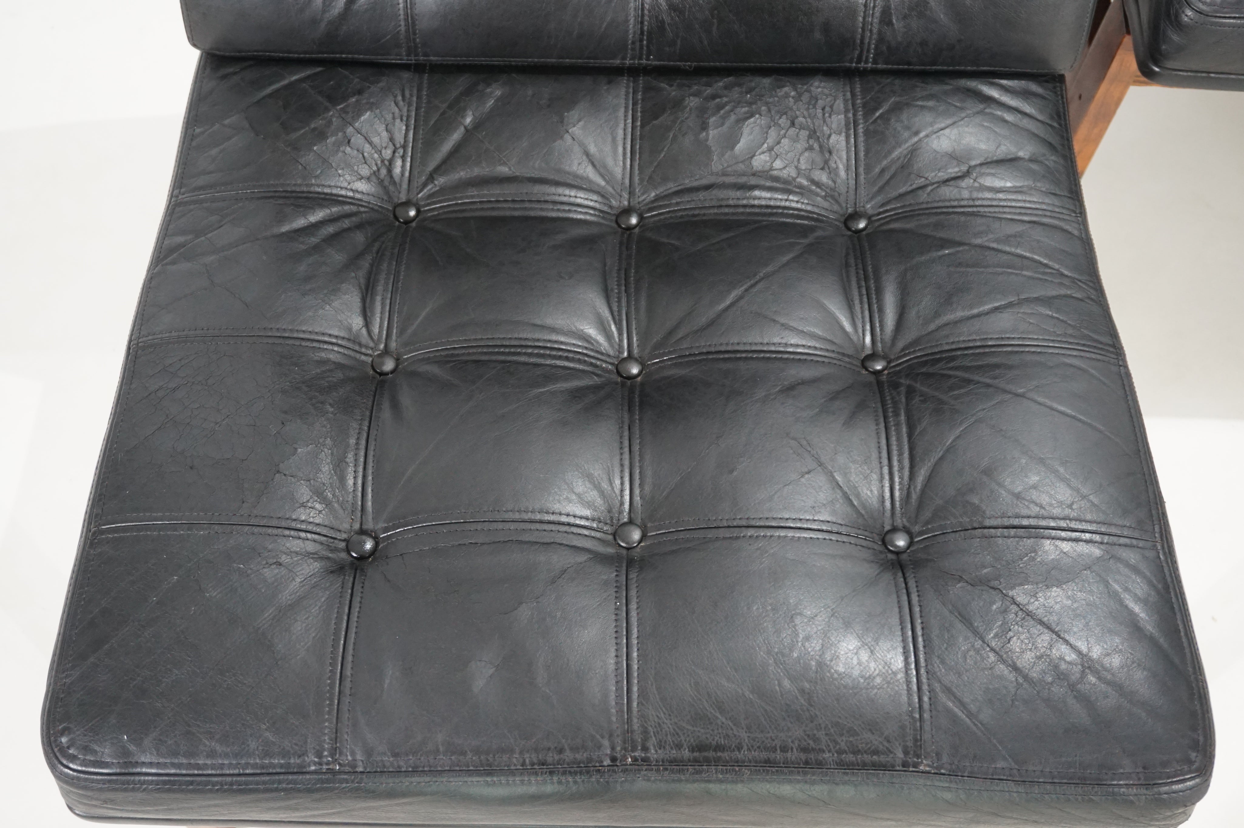 Set_of_3_Modular_Leather_Armchairs_by_O._Gjerløv-Knudsen_and_T._Lind,_1960