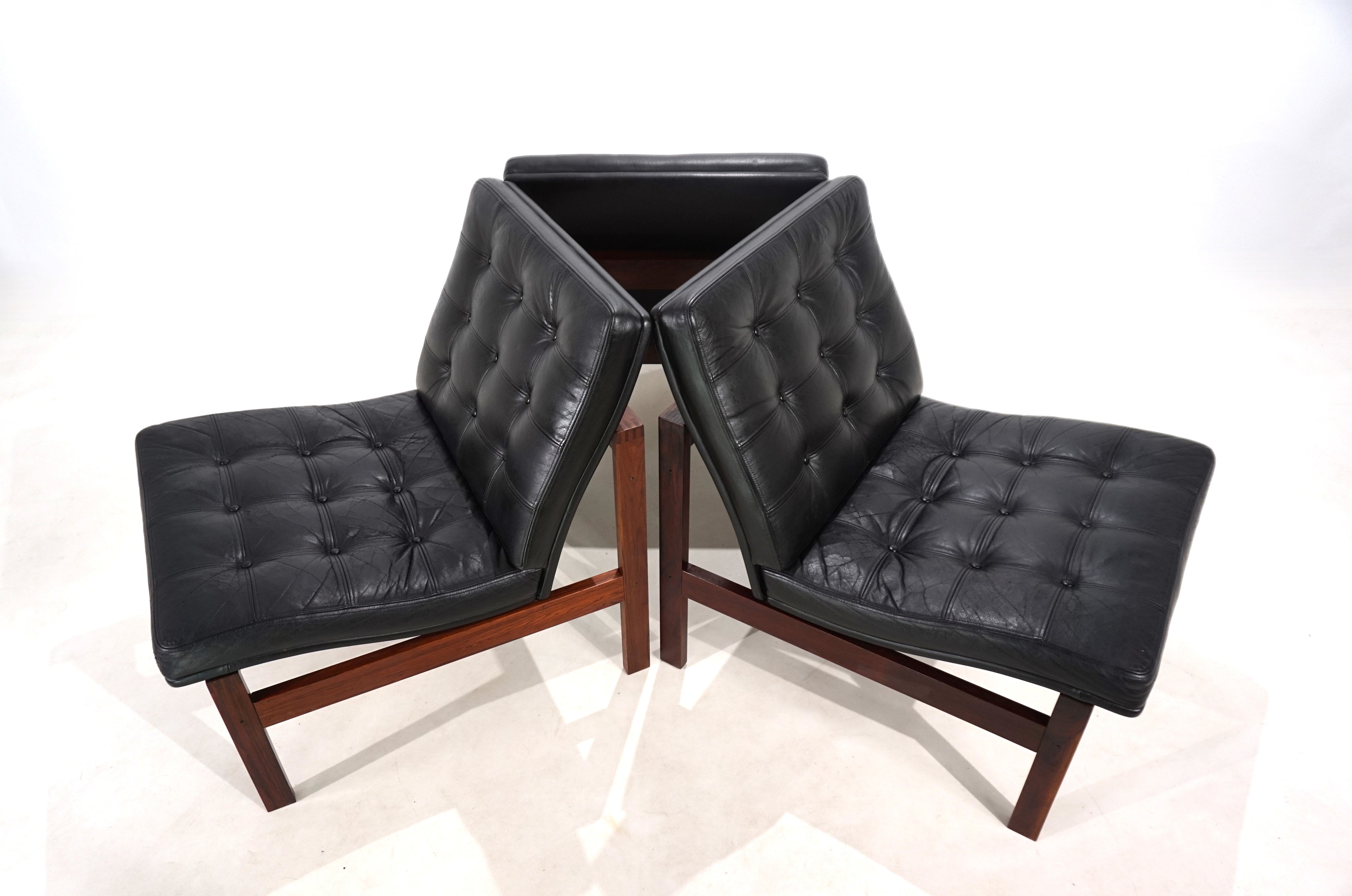 Set_of_3_Modular_Leather_Armchairs_by_O._Gjerløv-Knudsen_and_T._Lind,_1960