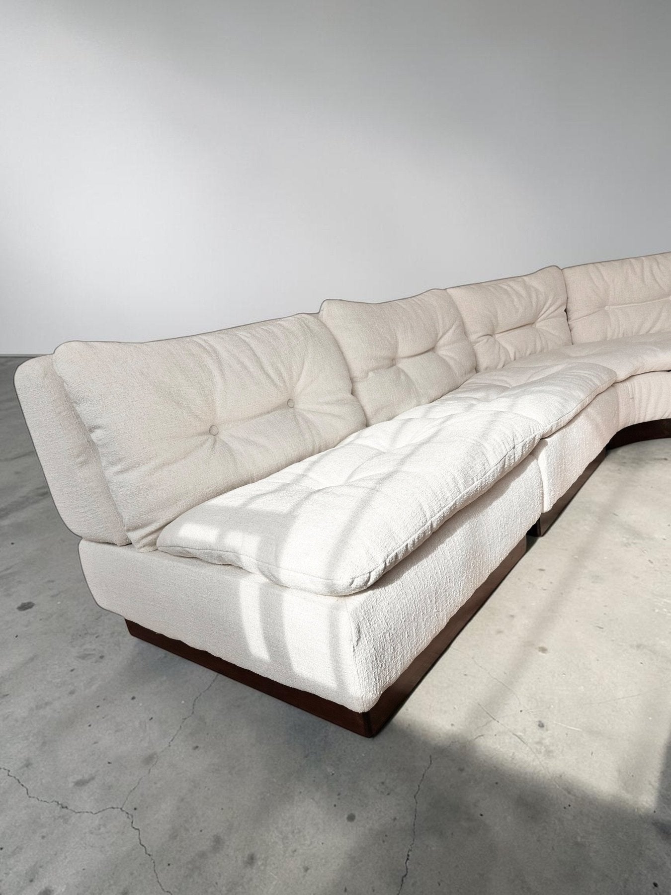 Set_of_4_Large_Modular_Corner_Sofa_with_Pull-Out_Bed_by_Saporiti_in_Écru_Bouclé,_Italy,_1970s