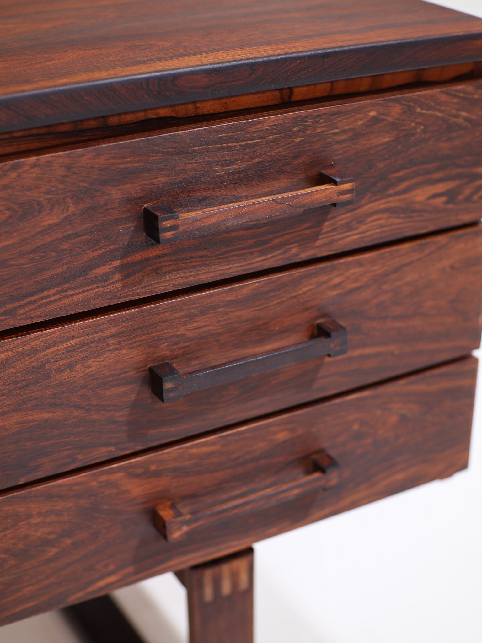 Henning_Jensen_&_Torben_Valeur_Rosewood_Executive_Desk_for_Dyrlund,_Denmark_1960s