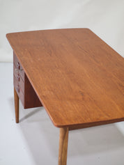Freestanding_desk_Danish_teak_1960s