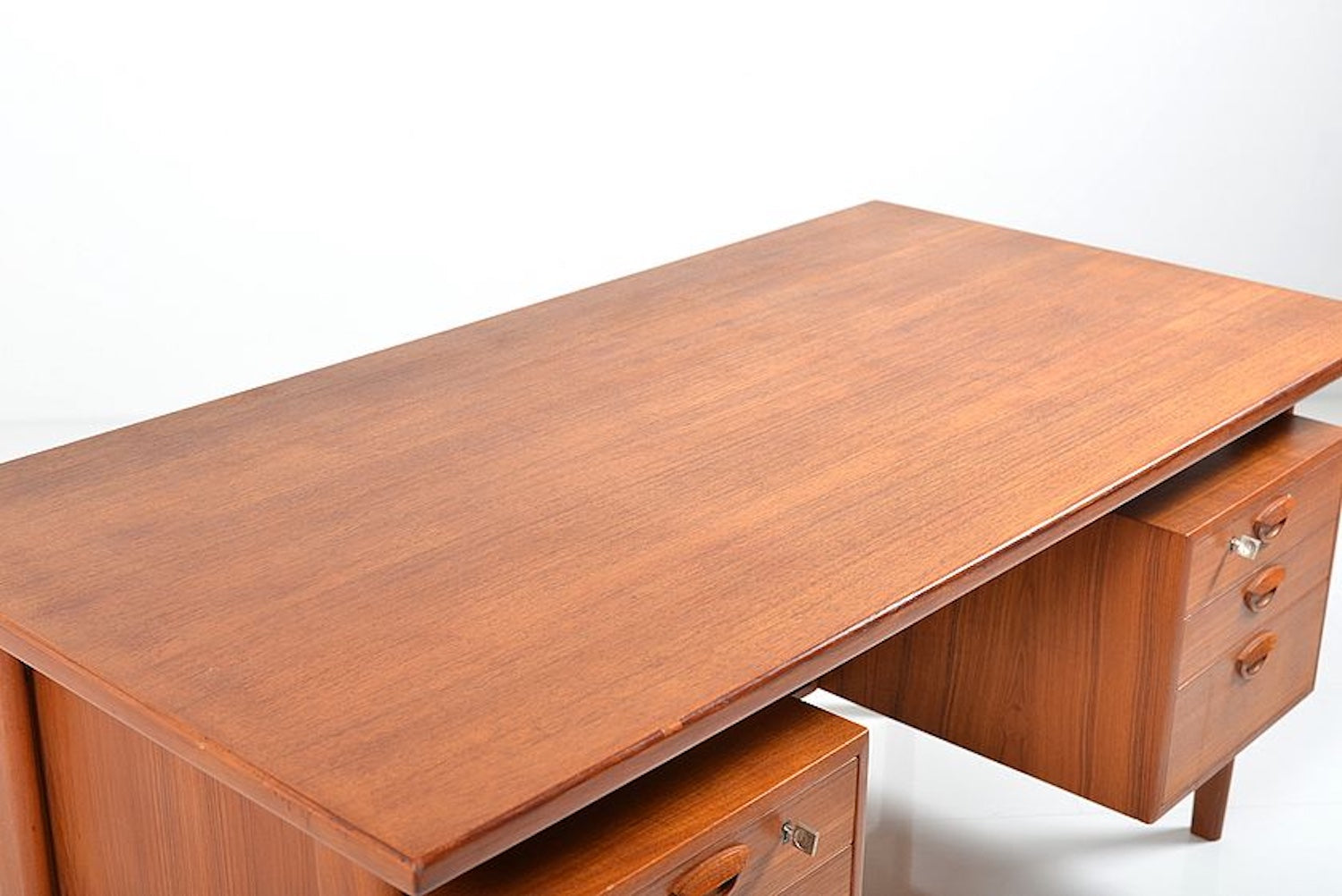 Freestanding_Teak_Desk_by_Kai_Kristiansen