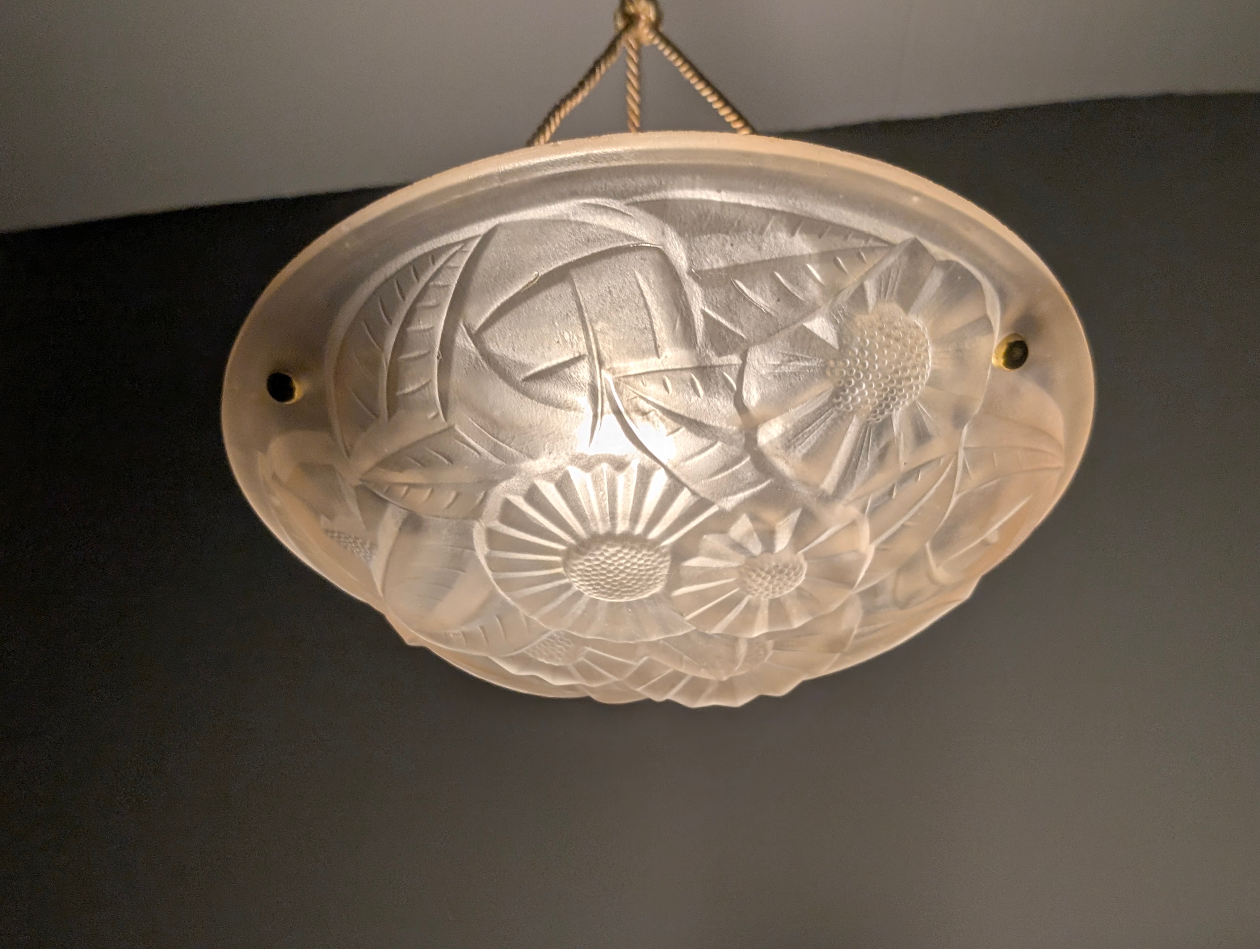 1930s_French_Art_Deco_Pink_Frosted_Glass_Pendant_Light_by_Degué,_Signed