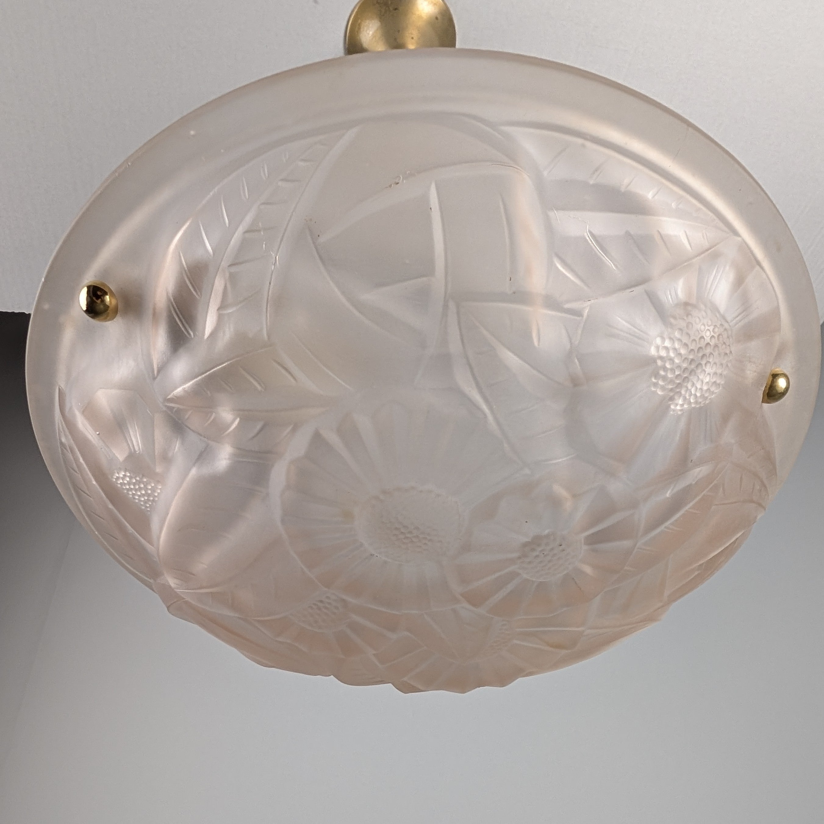 1930s_French_Art_Deco_Pink_Frosted_Glass_Pendant_Light_by_Degué,_Signed