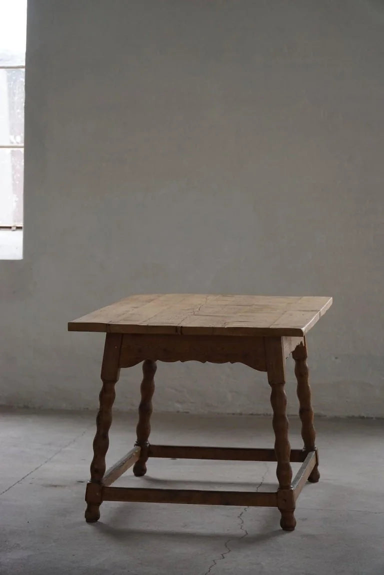 French_Modern,_Rectangular_Desk_/_Dining_Table_in_Solid_Pine,_Handcrafted,_1900s