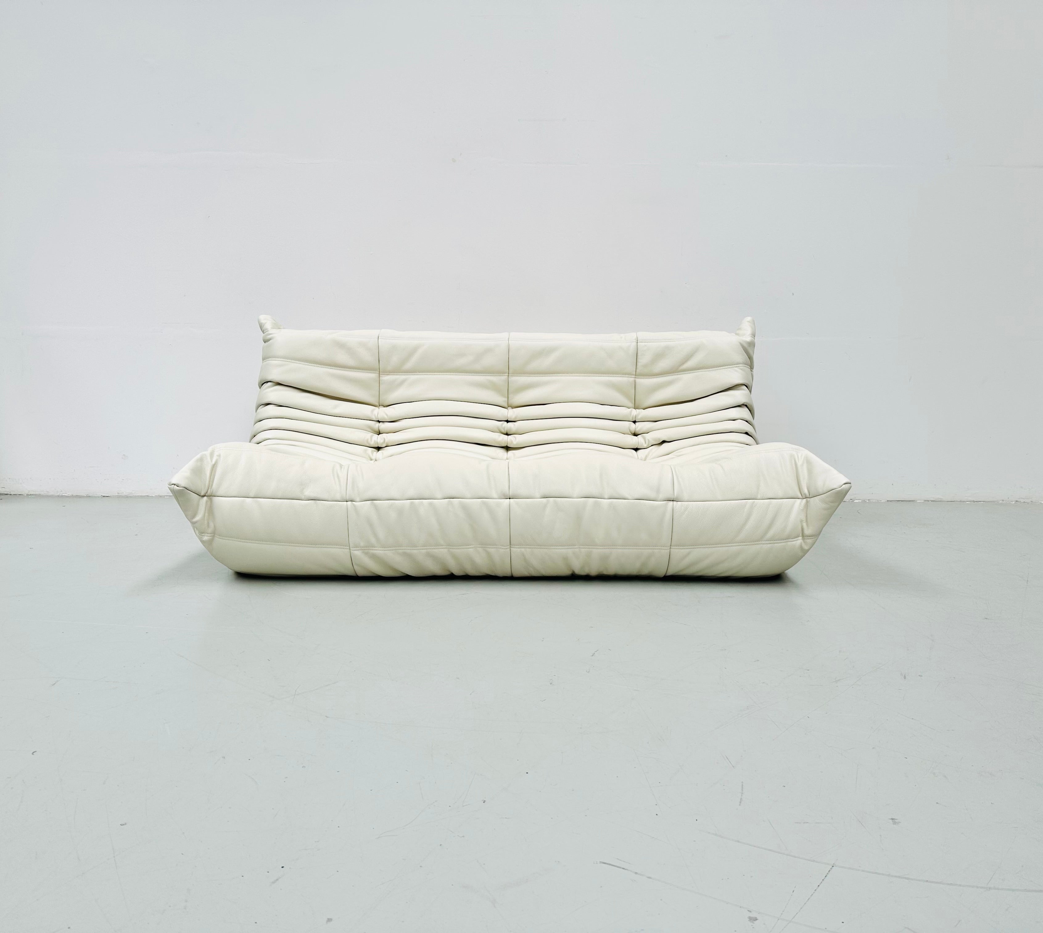 Togo_Sofa_by_Michel_Ducaroy_for_Ligne_Roset,_Restored_Leather_Upholstery,_1973_Design