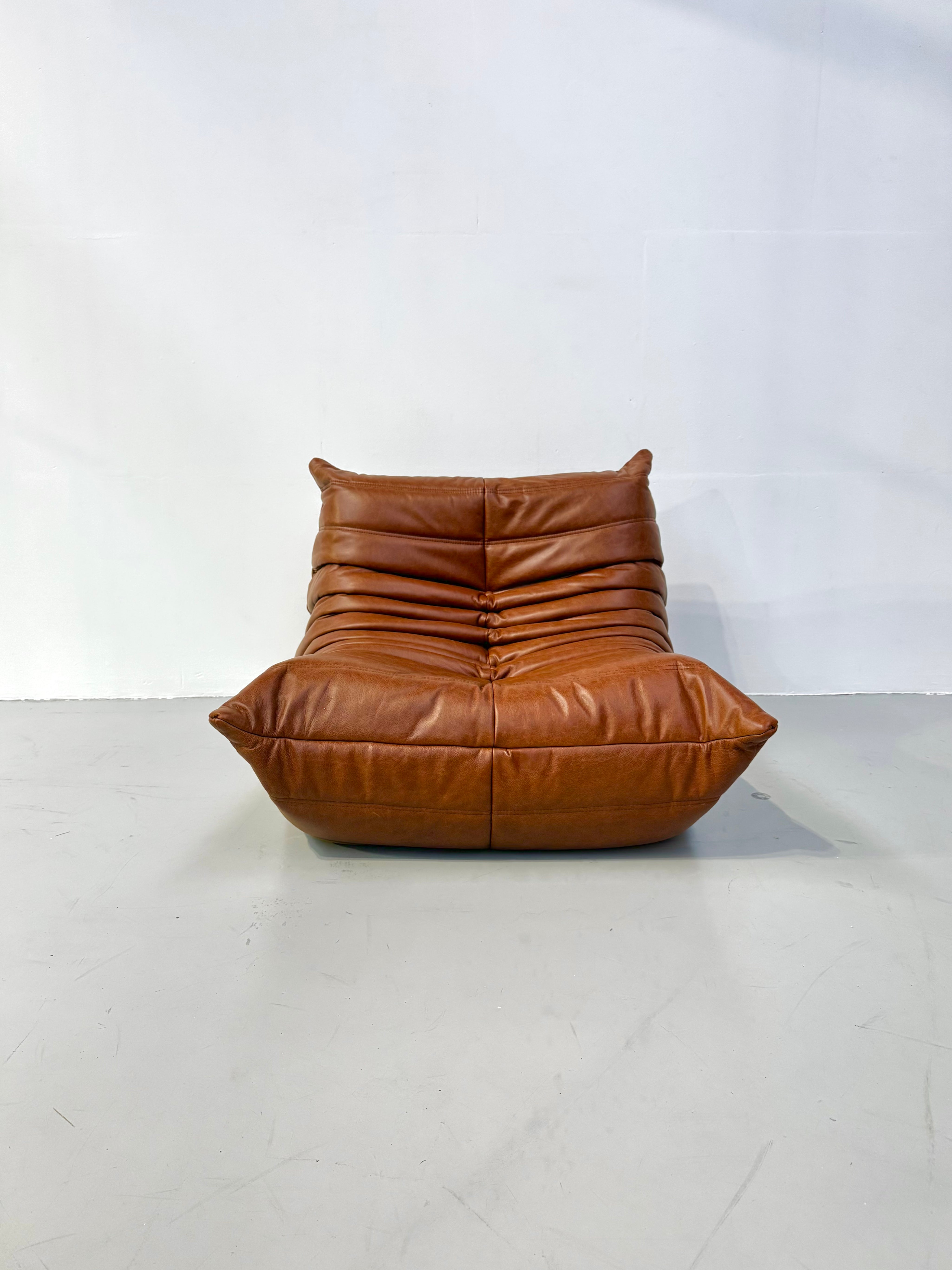 Michel_Ducaroy_Togo_Lounge_Chair_for_Ligne_Roset_in_Leather,_Fully_Reupholstered,_France,_1970s