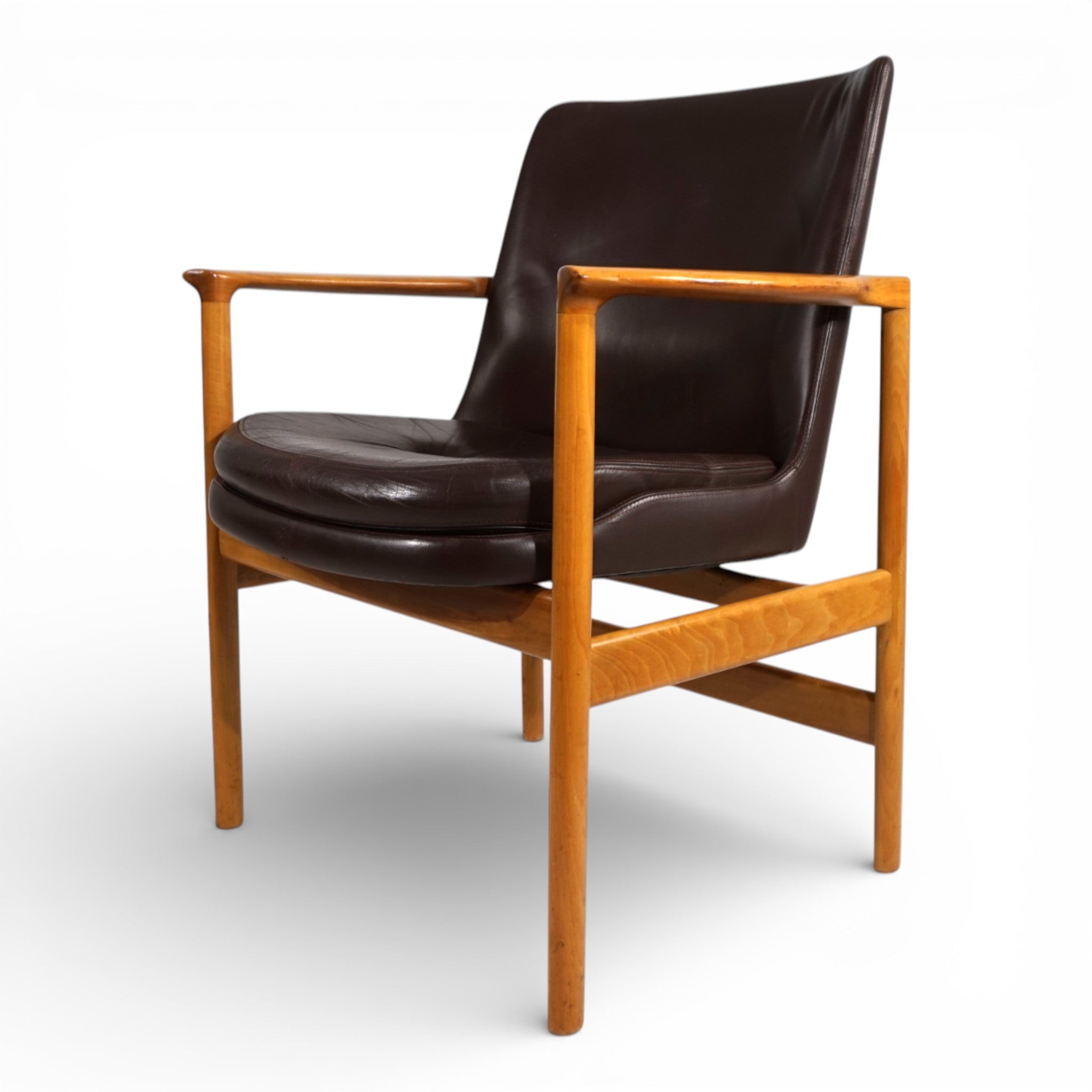 Elisabeth_Armchair_by_Ib_Kofod-Larsen_for_Fröscher,_1950s,_Denmark