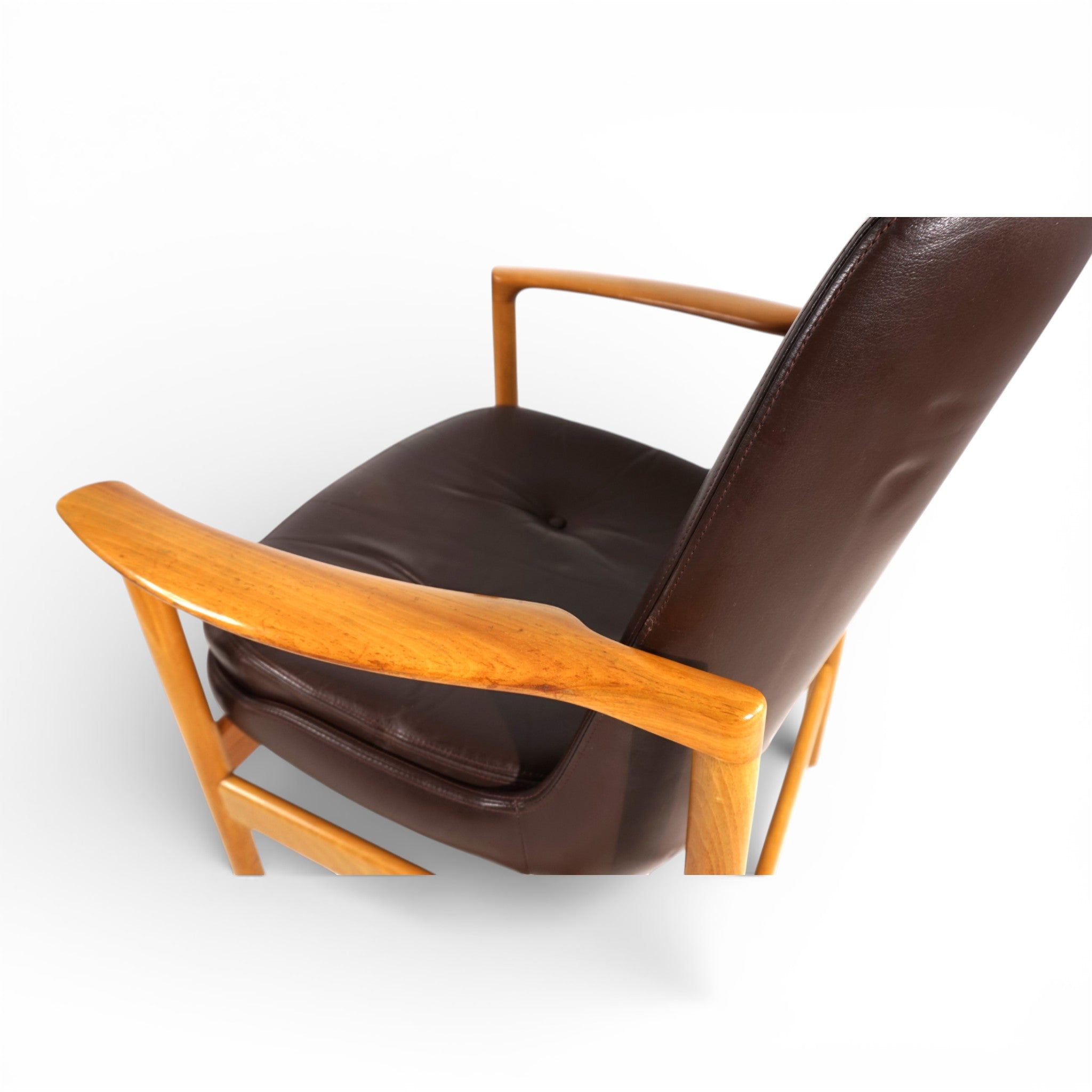 Elisabeth_Armchair_by_Ib_Kofod-Larsen_for_Fröscher,_1950s,_Denmark