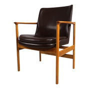 Elisabeth_Armchair_by_Ib_Kofod-Larsen_for_Fröscher,_1950s,_Denmark