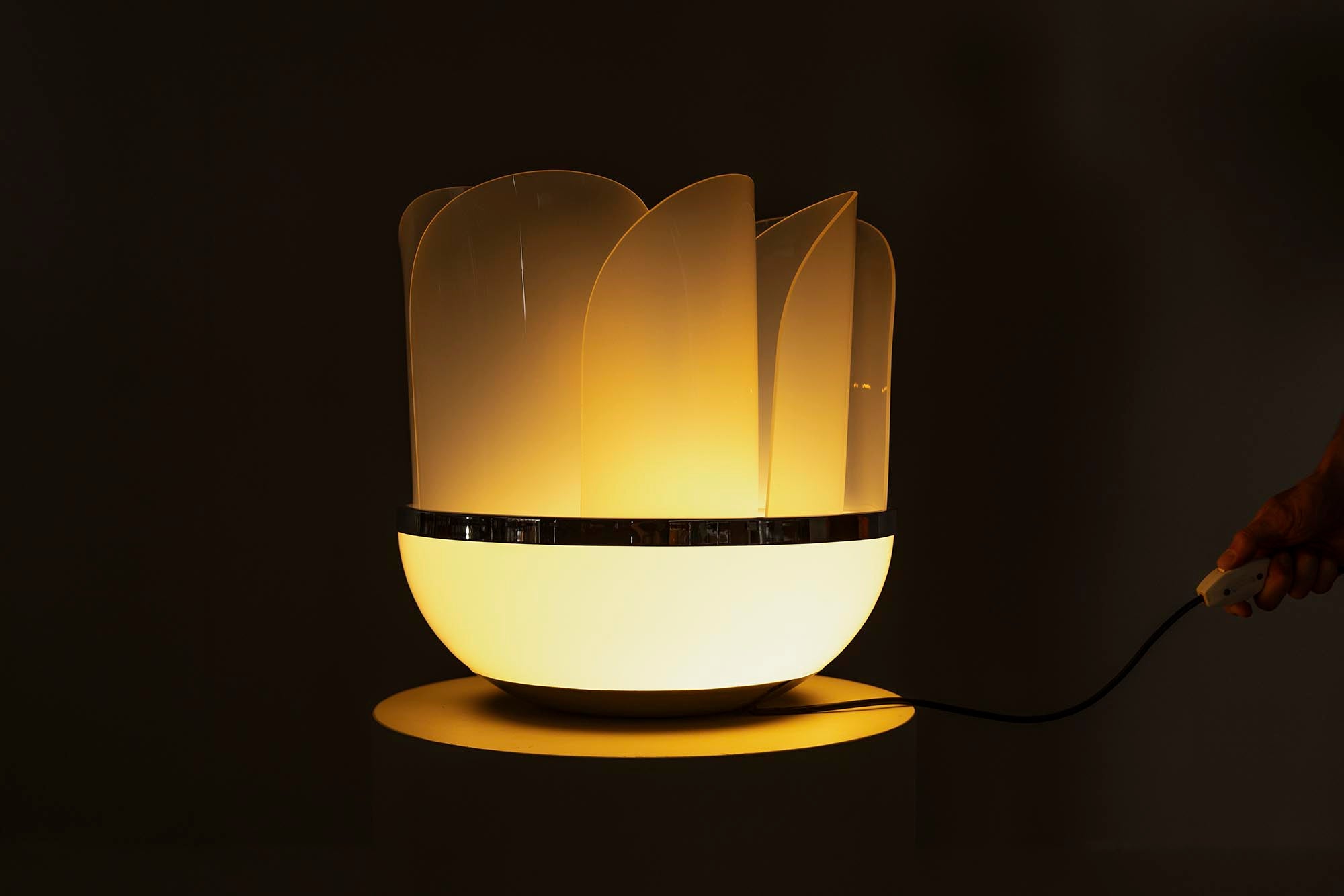 'Fru_Fru'_Table_Lamp_by_Elvio_Becheroni_for_Lamperti,_Italy_1972