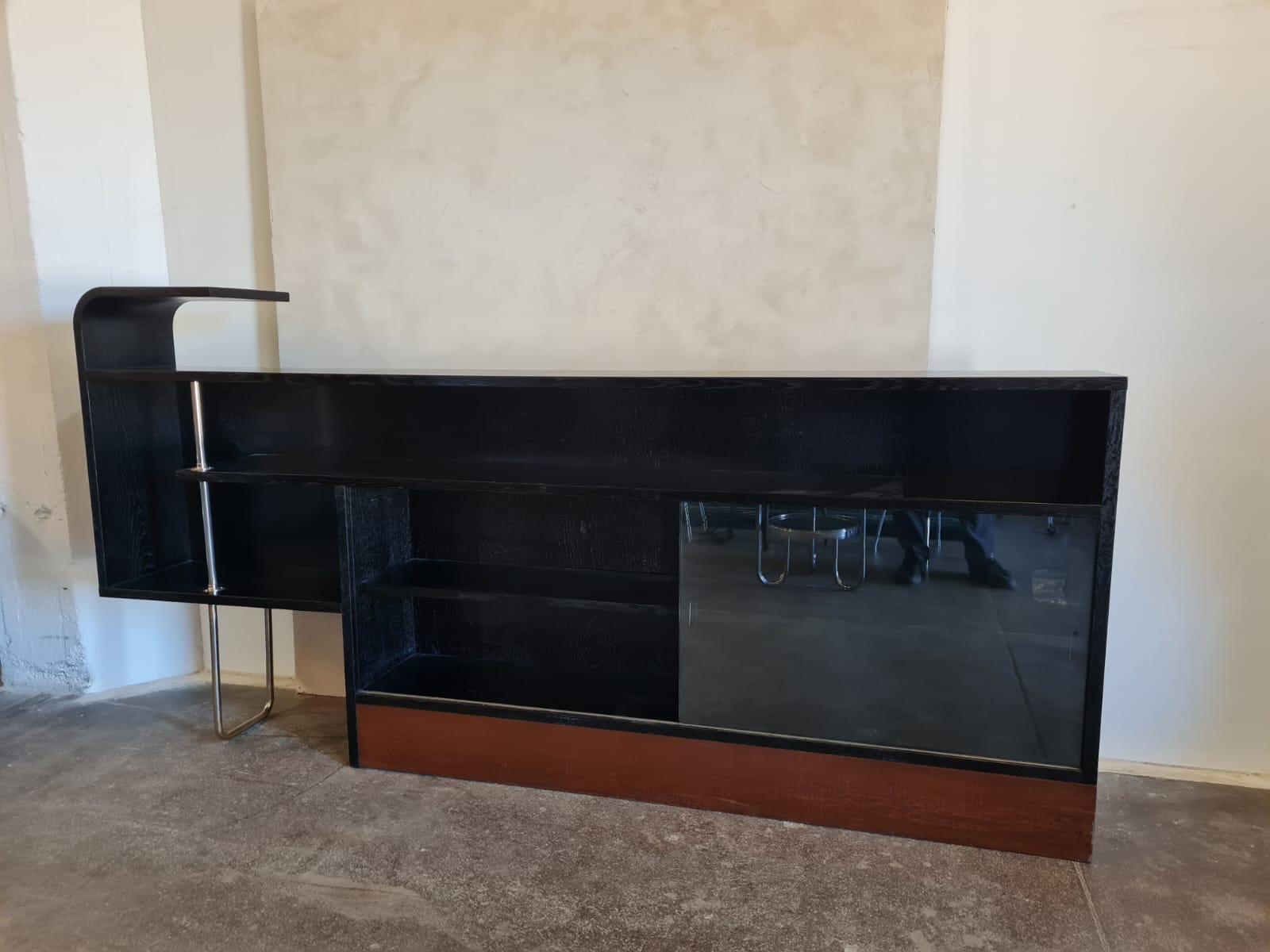 Functionalist_Sideboard_and_Bookcase_in_Black_Lacquer,_Chrome_and_Glass,_Czechoslovakia,_1930s
