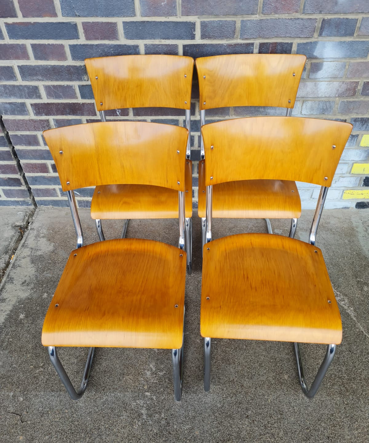 Functionalist_Tubular_Chairs,_1930s,_Set_of_4_Active