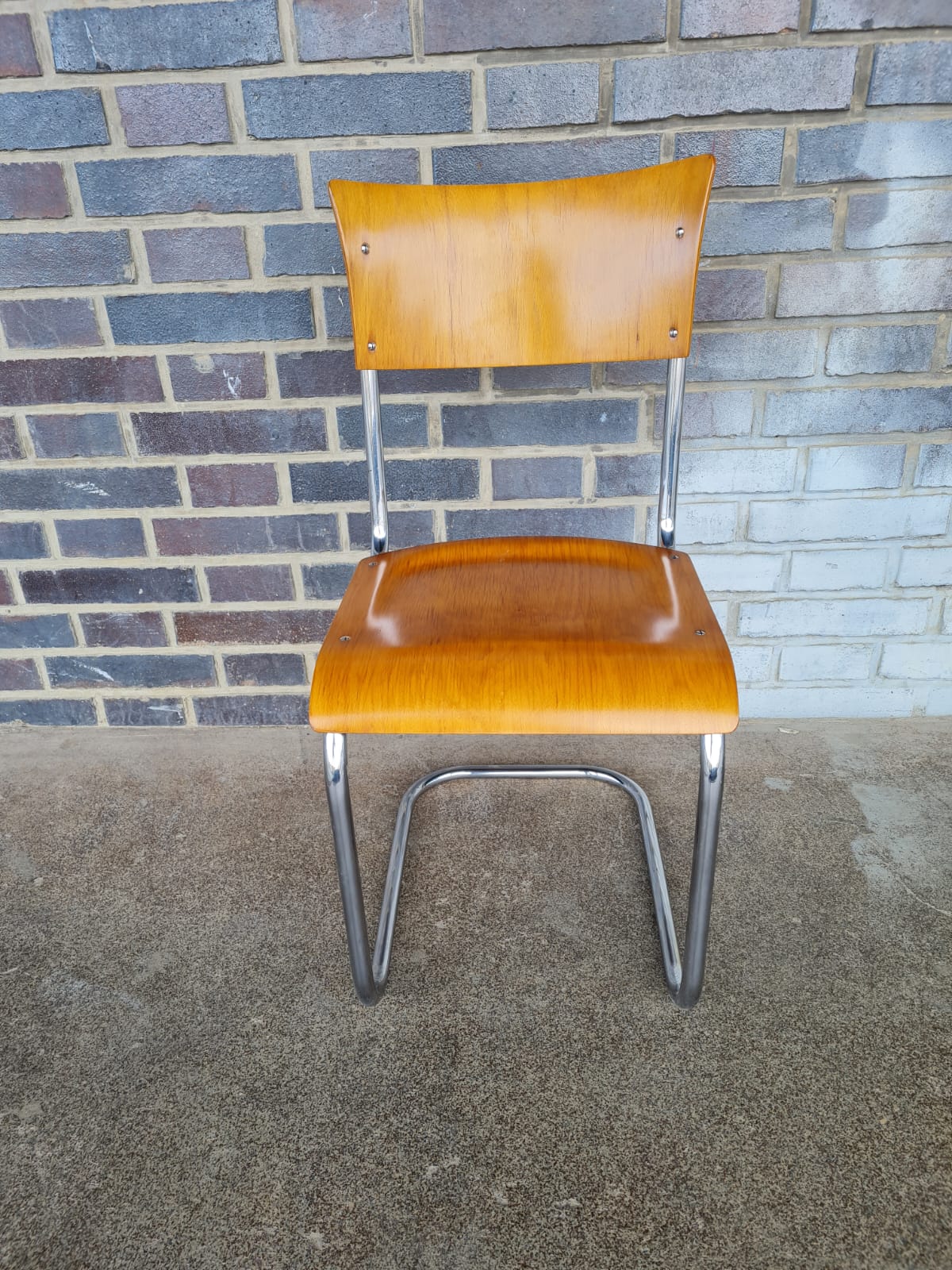 Functionalist_Tubular_Chairs,_1930s,_Set_of_4_Active