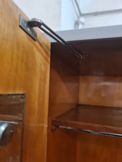 Functionalist_wardrobe_closet