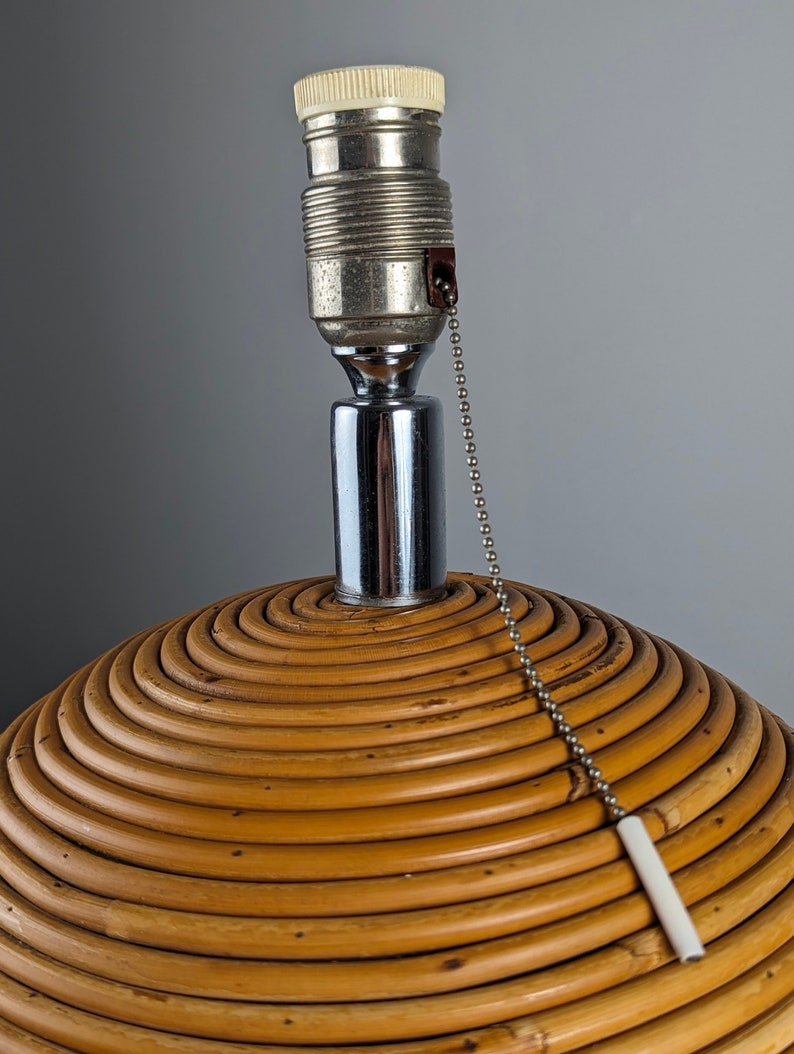 Gabriella_Crespi_style_sphere_rattan_table_lamp,_1970s