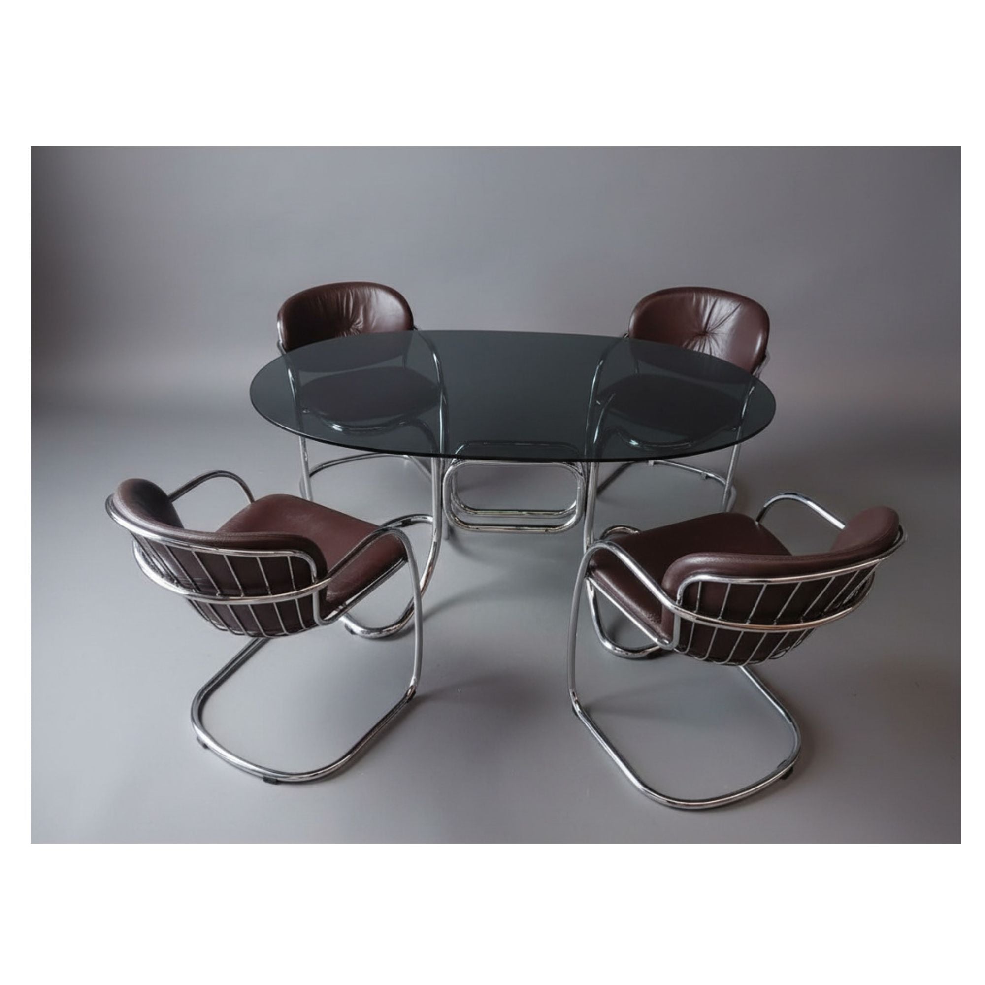 Set_of_Gastone_Rinaldi_Dining_Table_with_4_Sabrina_Chairs,_Italy_1970s