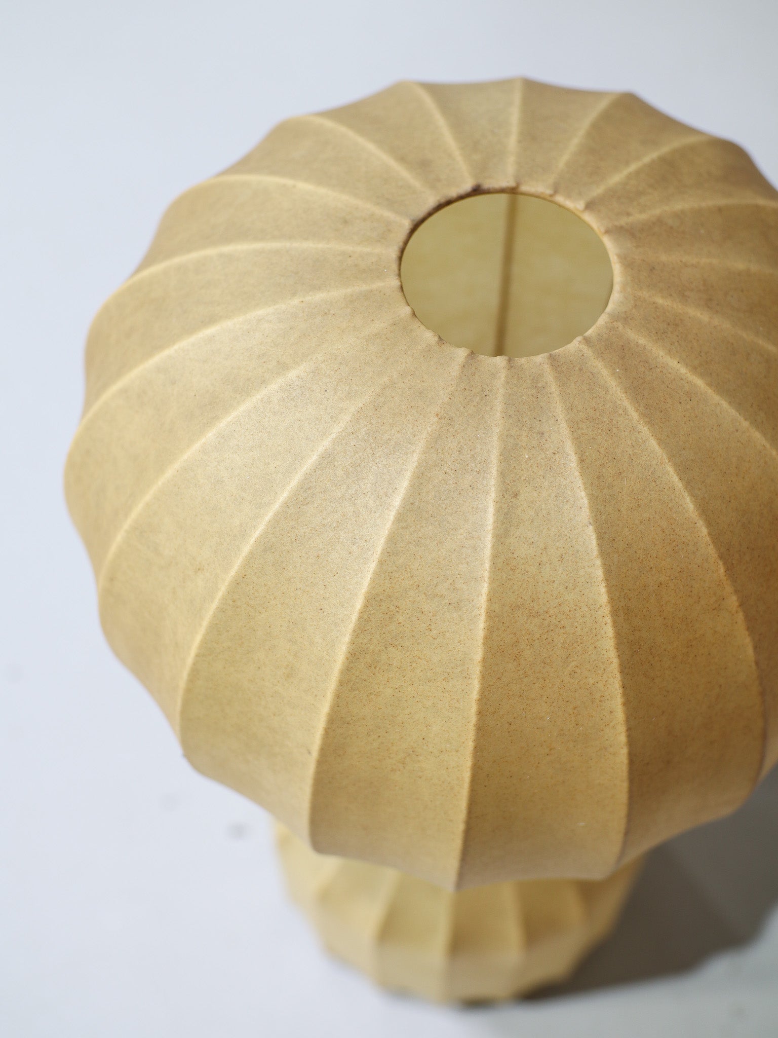 Gatto_cocoon_table_lamp_Flos_Giacomo_Castiglioni_Italy_1960