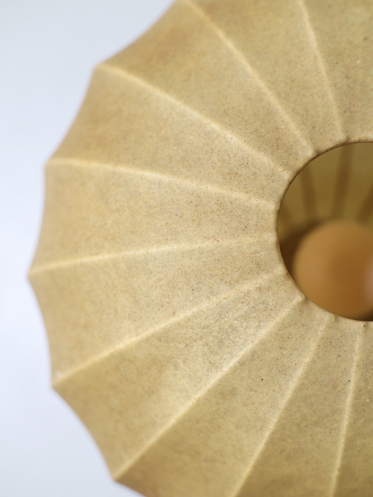 Gatto_cocoon_table_lamp_Flos_Giacomo_Castiglioni_Italy_1960