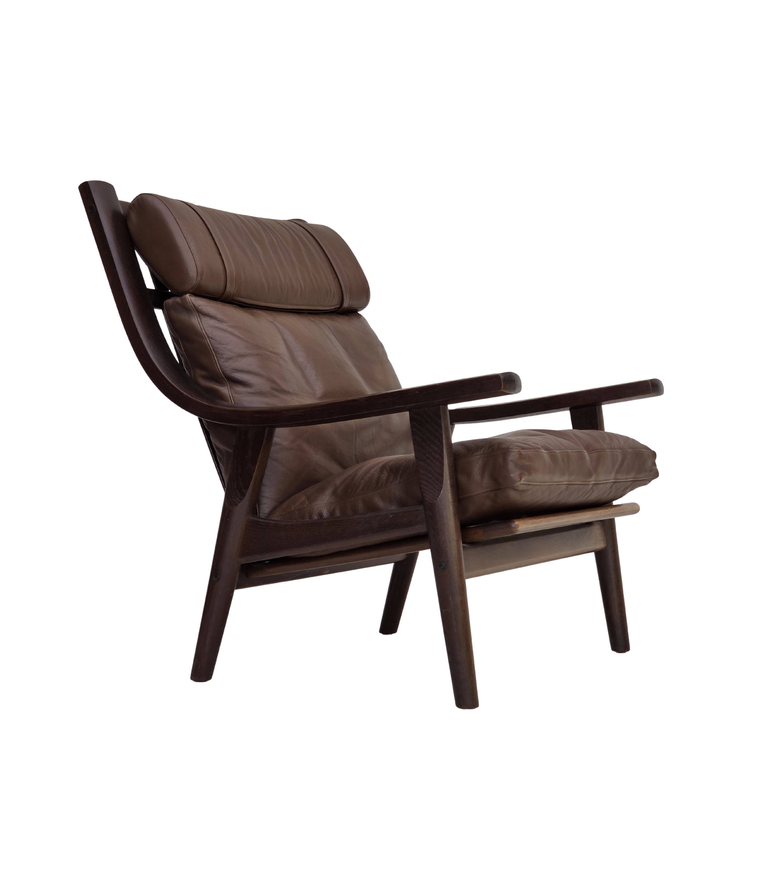 GE530_High-Back_Leather_Armchair_by_Hans_J._Wegner_for_Getama,_Dark_Oak,_Denmark,_circa_1975